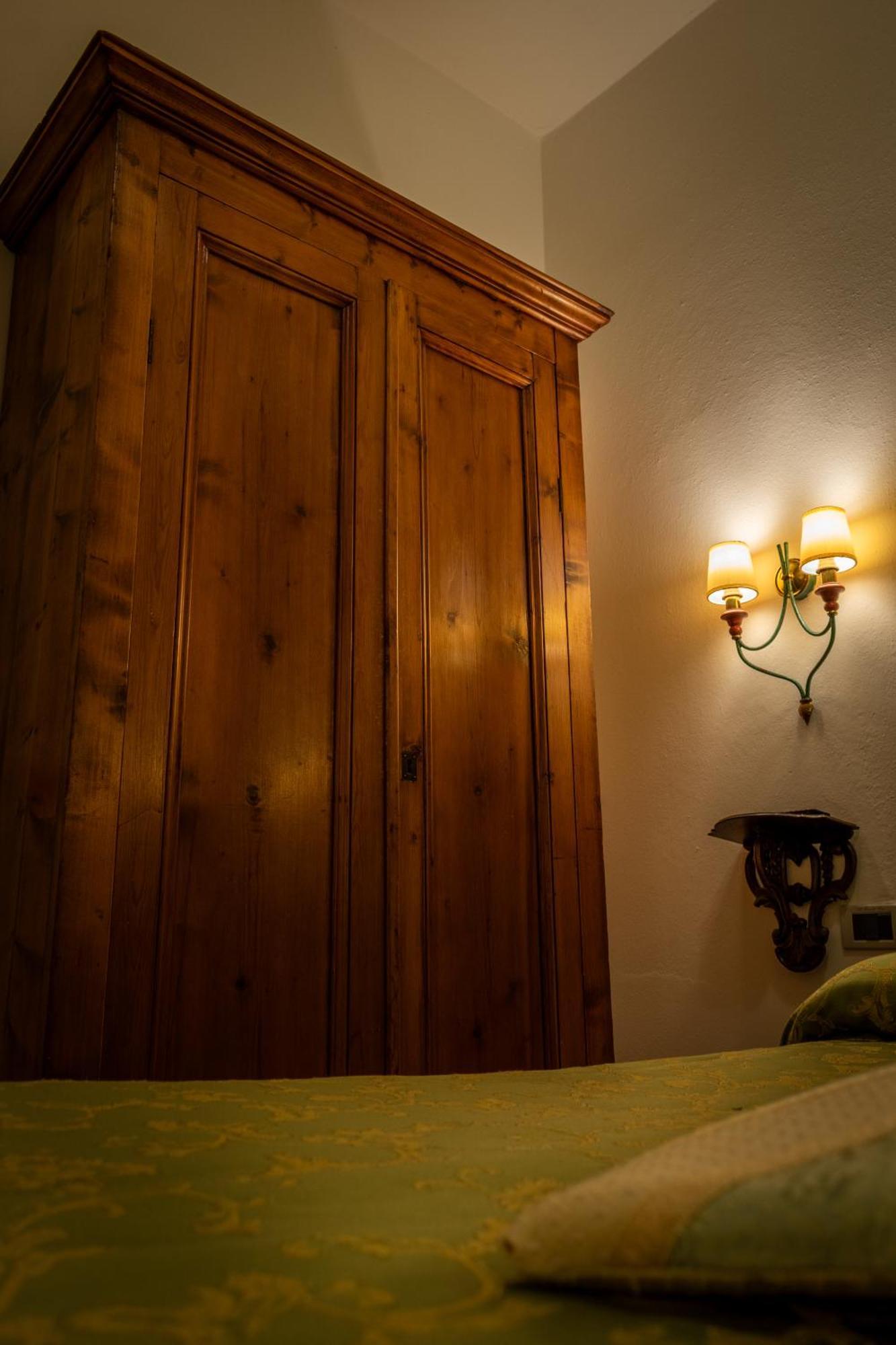 Hotel La Fonte Del Cerro Saturnia Bagian luar foto