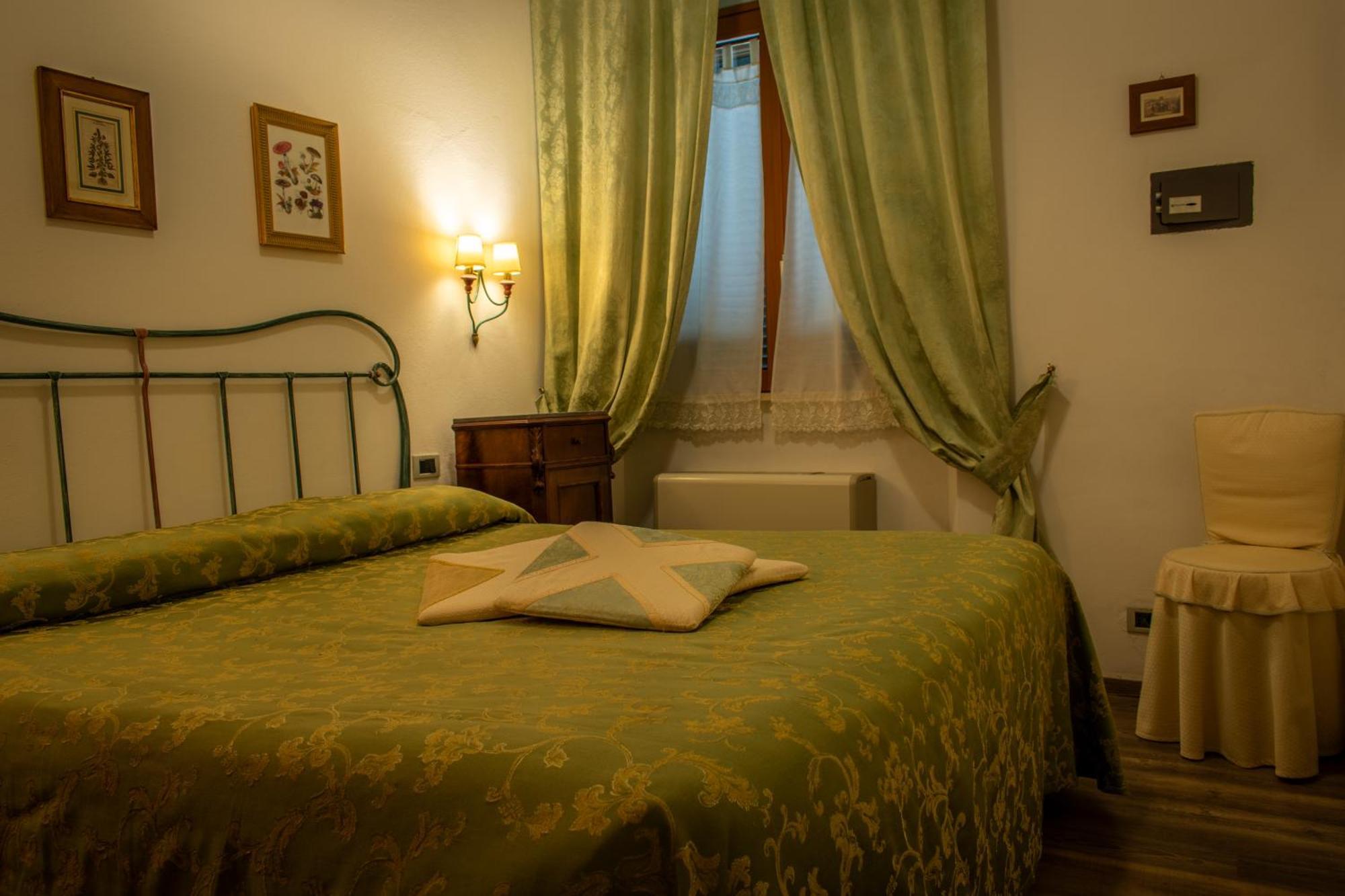 Hotel La Fonte Del Cerro Saturnia Bagian luar foto