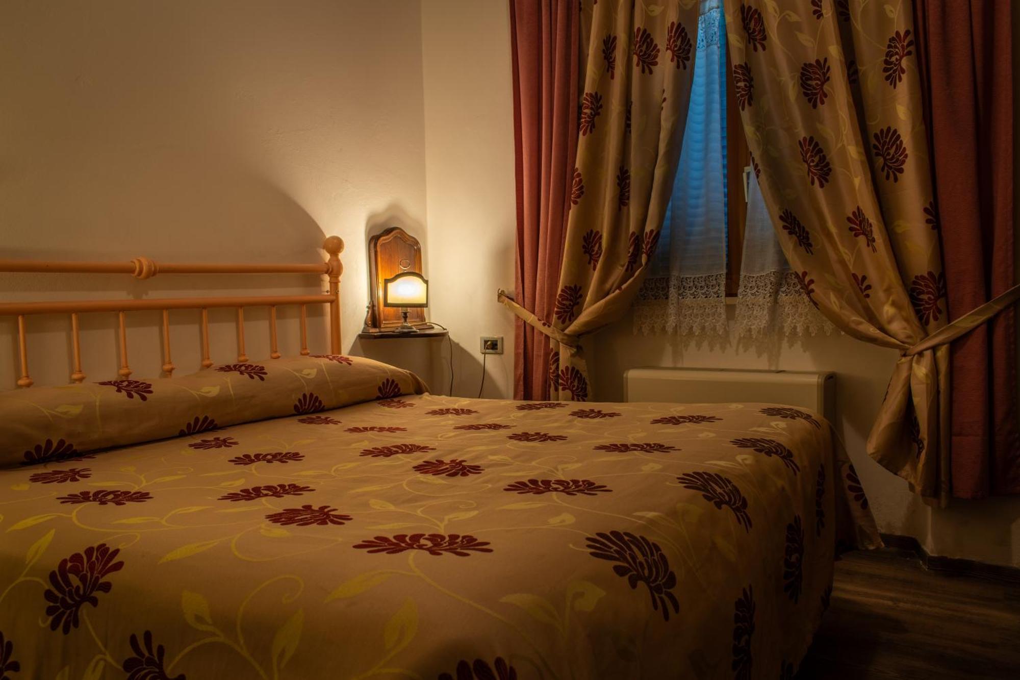 Hotel La Fonte Del Cerro Saturnia Bagian luar foto
